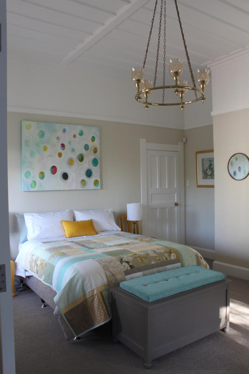 Browns Boutique Bed And Breakfast Whanganui Exterior photo